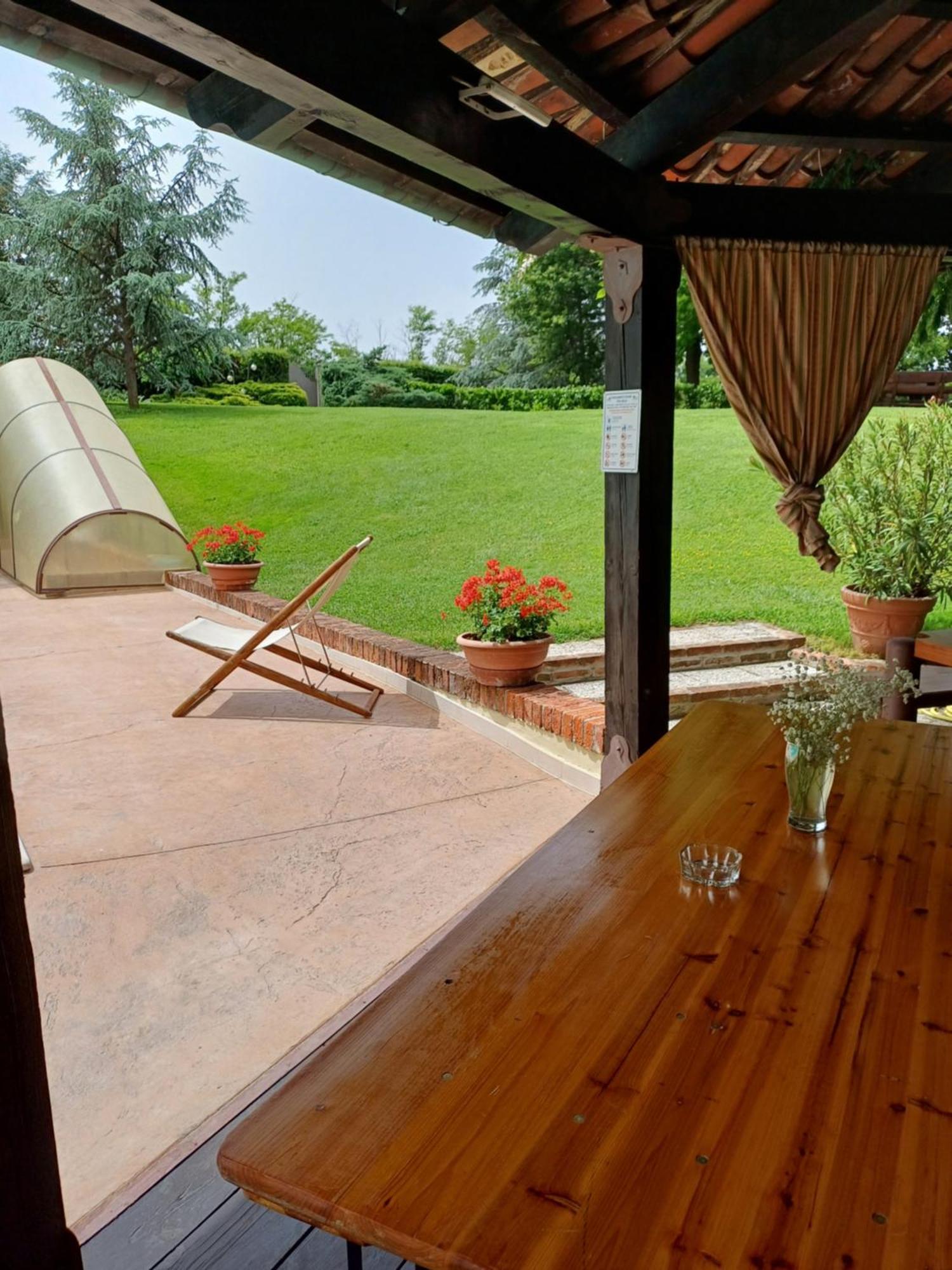 Tenuta Degli Angeli Rossi Asti Exterior foto